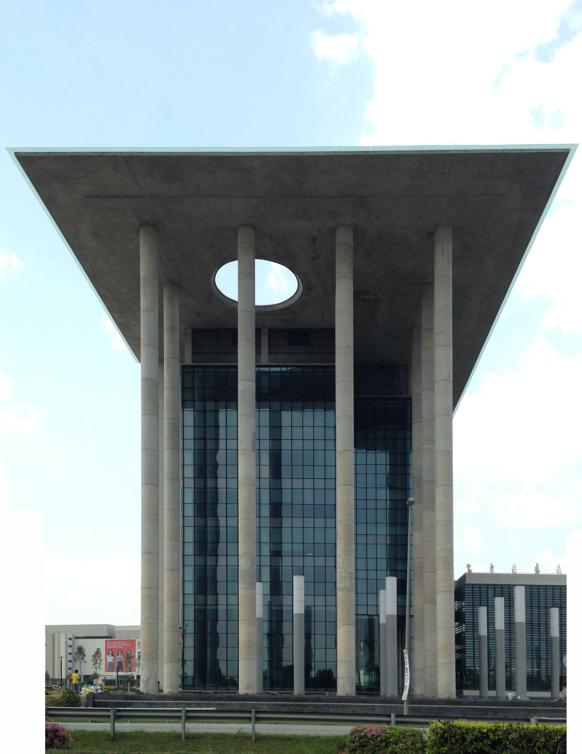 SP Setia Headquarter By Shatotto